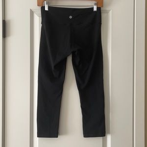 LULULEMON Crop Pants